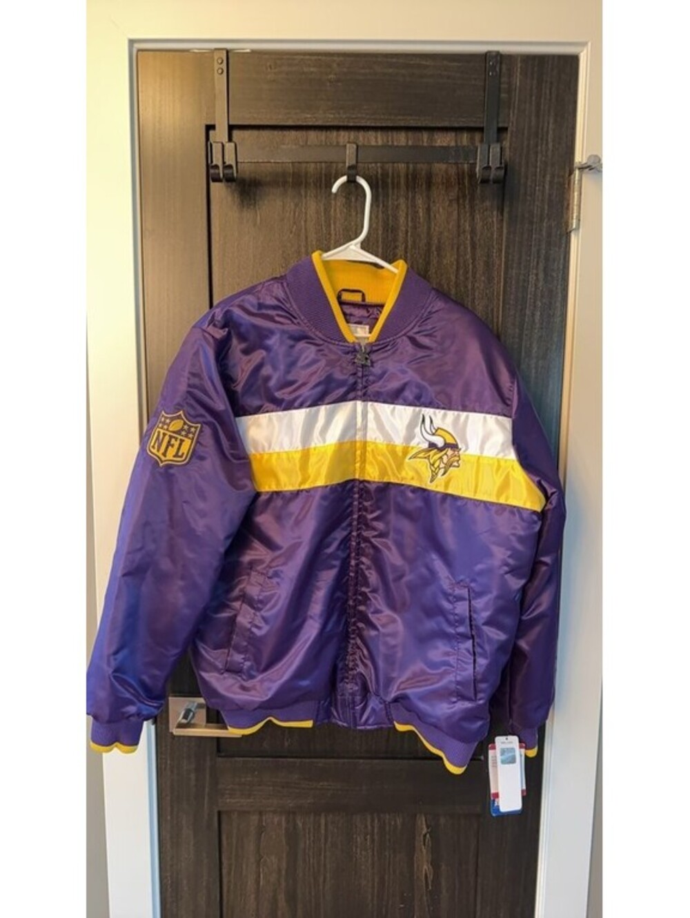 Starter NFL Vikings Satin Bomber Jacket XL